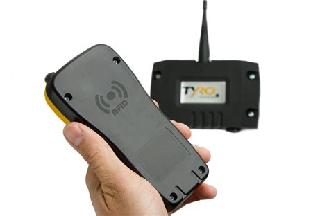 max distance rfid reader|how far can rfid be.